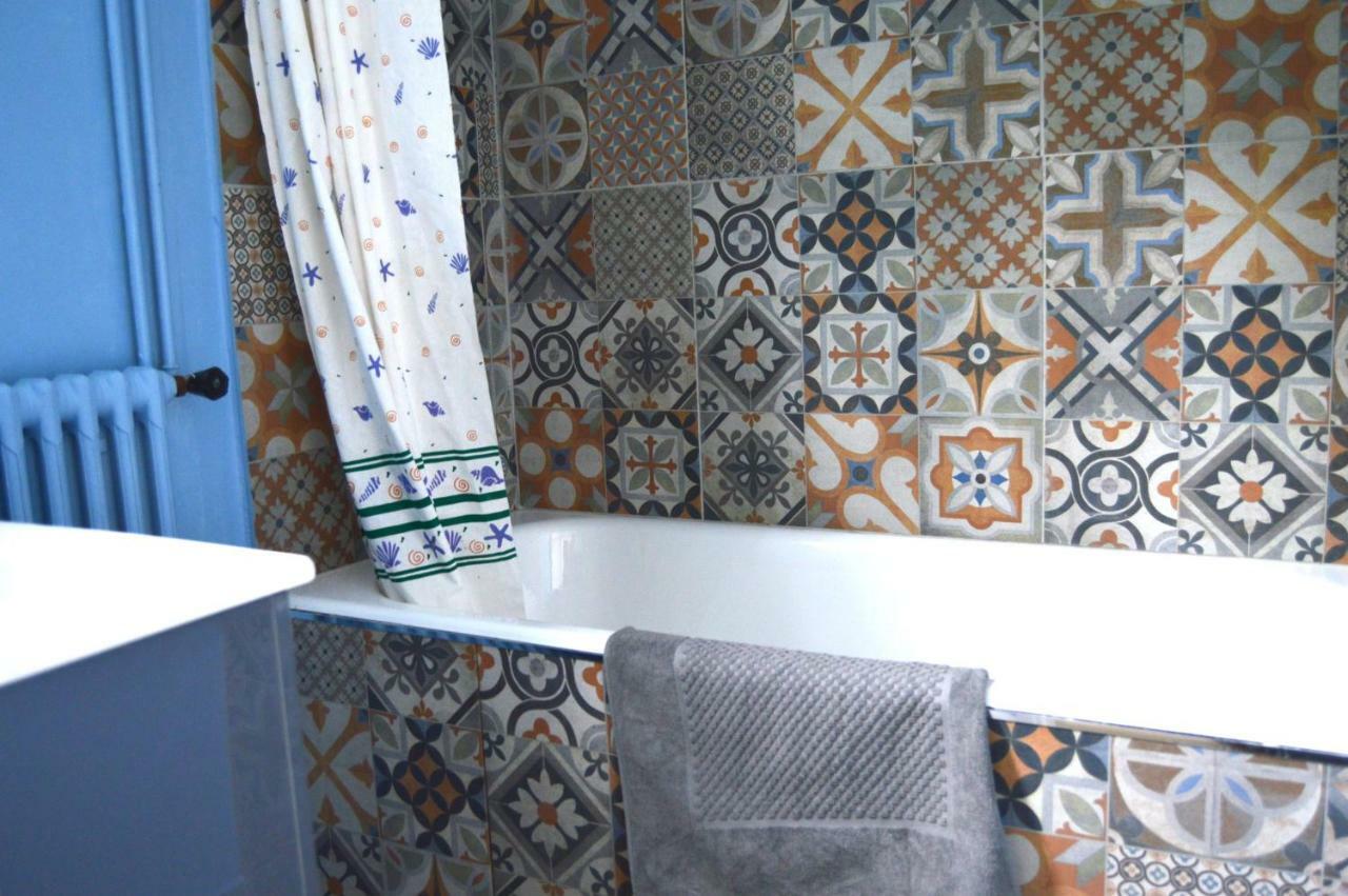 L'Escalere Bed & Breakfast Arnaud-Guilhem Bagian luar foto