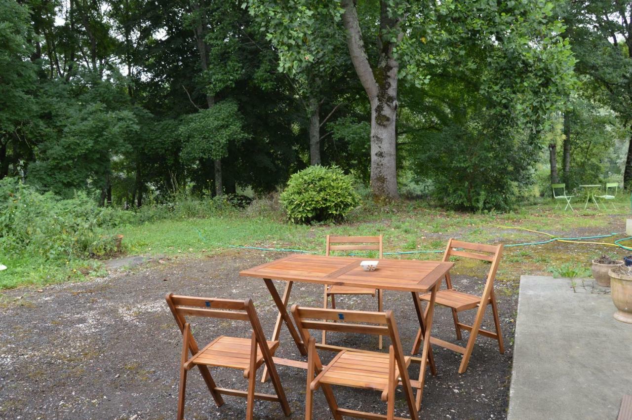 L'Escalere Bed & Breakfast Arnaud-Guilhem Bagian luar foto